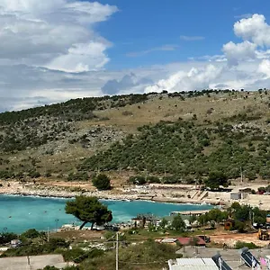 Nana Ksamil