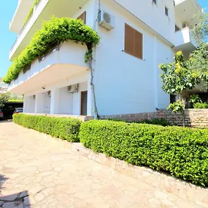 Garden Eva Sarandë