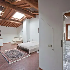 Ruggini , Firenze Italia
